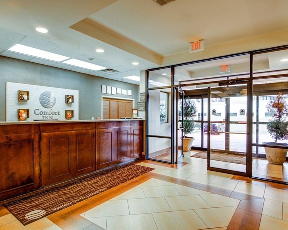 Imagen de los interiores del Hotel Comfort Inn Columbus Near Fort Moore. Foto 19