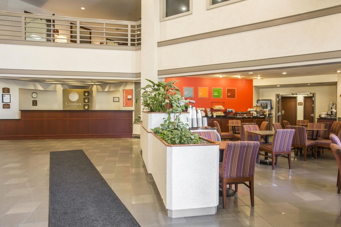 Imagen de los interiores del Hotel Comfort Inn Concord. Foto 9