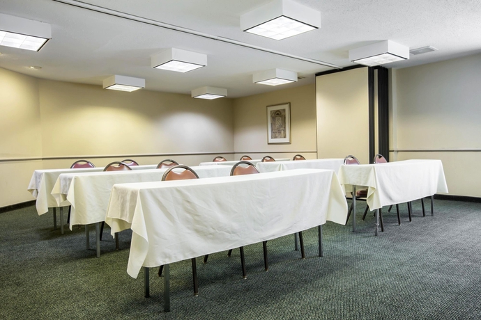 Imagen de los interiores del Hotel Comfort Inn Concord. Foto 11