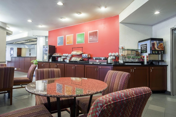 Imagen del bar/restaurante del Hotel Comfort Inn Concord. Foto 5