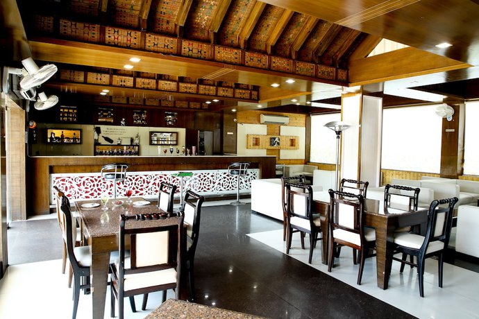 Imagen del bar/restaurante del Hotel Comfort Inn Coral River. Foto 3