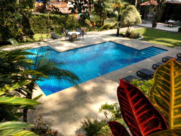 Imagen de la piscina del Hotel Comfort Inn Cordoba. Foto 15