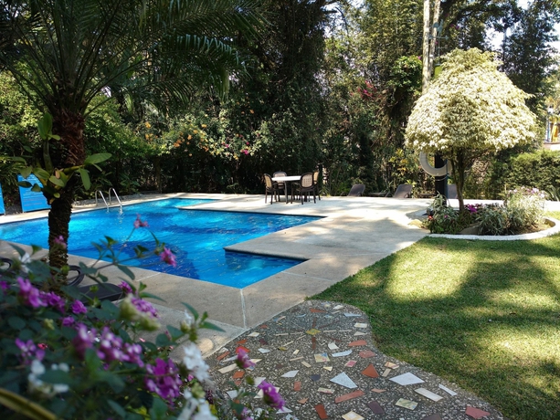 Imagen de la piscina del Hotel Comfort Inn Cordoba. Foto 16