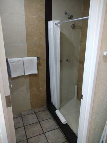 Imagen de la habitación del Hotel Comfort Inn Cordoba. Foto 12