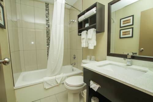 Imagen general del Hotel Comfort Inn, Cornwall. Foto 1