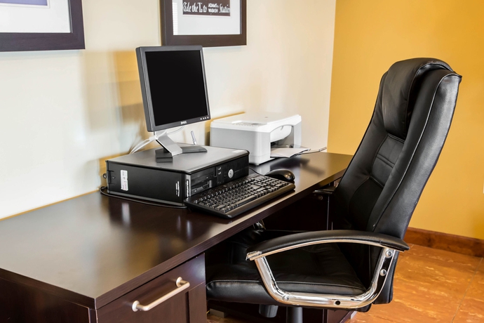 Imagen de los interiores del Hotel Comfort Inn Crystal Lake - Algonquin. Foto 14