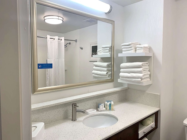 Imagen de la habitación del Hotel Comfort Inn Darien - North Brunswick. Foto 8