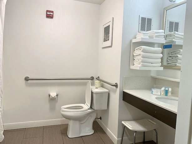 Imagen de la habitación del Hotel Comfort Inn Darien - North Brunswick. Foto 13