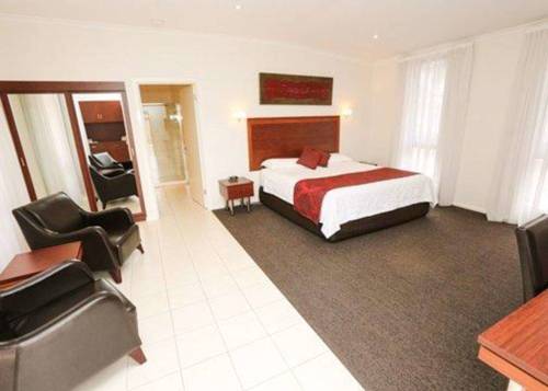 Imagen de la habitación del Hotel Comfort Inn Deakin Palms. Foto 4