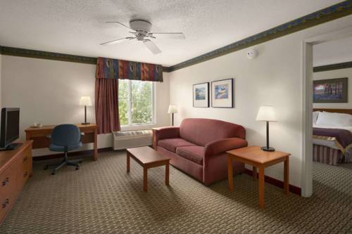 Imagen de la habitación del Hotel Comfort Inn Dekalb - Adjacent The University. Foto 3