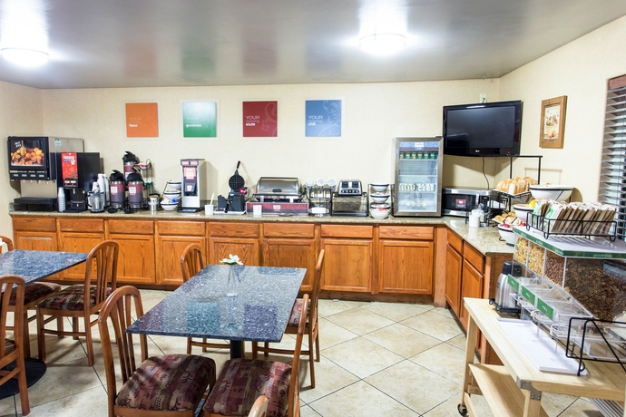Imagen del bar/restaurante del Hotel Comfort Inn Denver Southeast Area. Foto 5