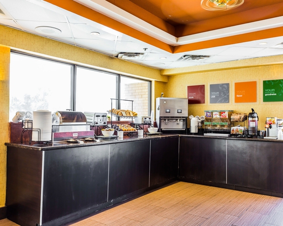 Imagen del bar/restaurante del Hotel Comfort Inn Downtown Charleston. Foto 3