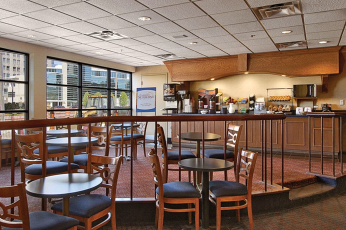 Imagen de los interiores del Hotel Comfort Inn Downtown, Cleveland. Foto 4