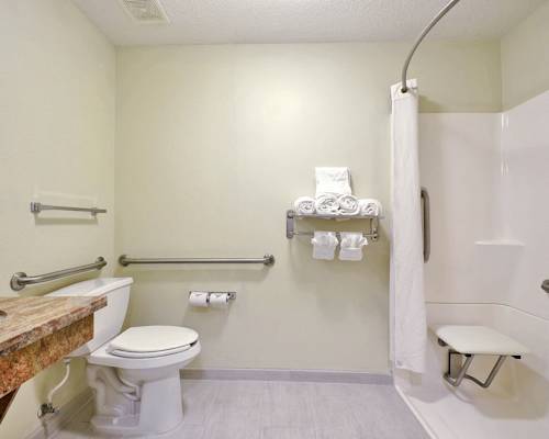 Imagen de la habitación del Hotel Comfort Inn East, Indian&aacute;polis. Foto 4