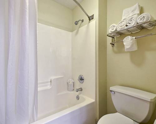 Imagen de la habitación del Hotel Comfort Inn East, Indian&aacute;polis. Foto 11