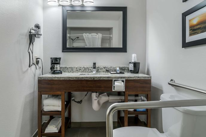 Imagen de la habitación del Hotel Comfort Inn East, Oregon. Foto 17