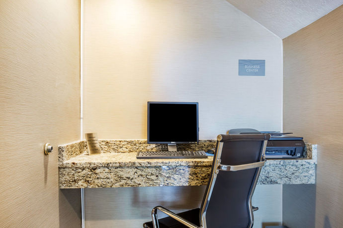 Imagen de los interiores del Hotel Comfort Inn Elko. Foto 15