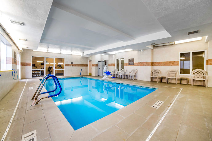 Imagen de la piscina del Hotel Comfort Inn Elko. Foto 16