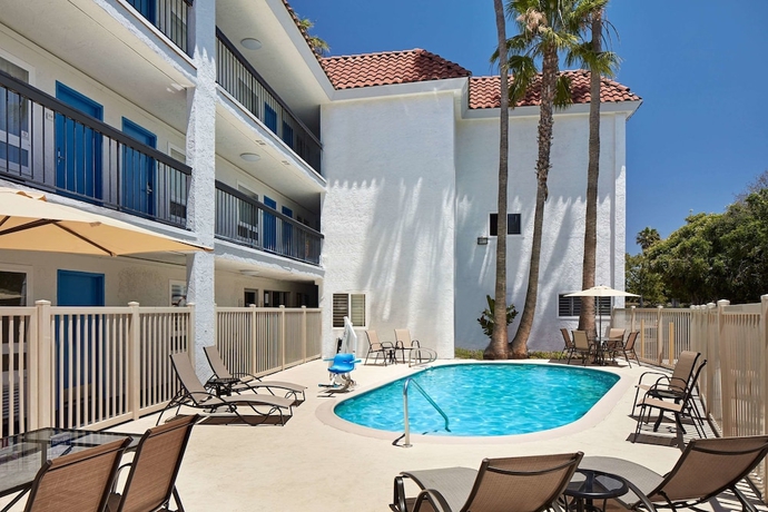 Imagen de la piscina del Hotel Comfort Inn Encinitas Near Legoland. Foto 18