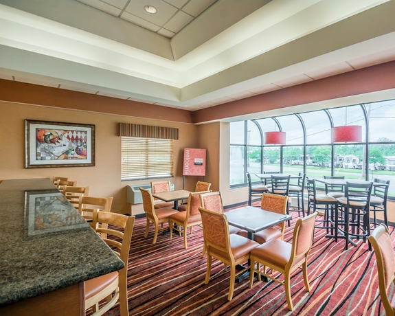 Imagen de los interiores del Hotel Comfort Inn Fairgrounds. Foto 18