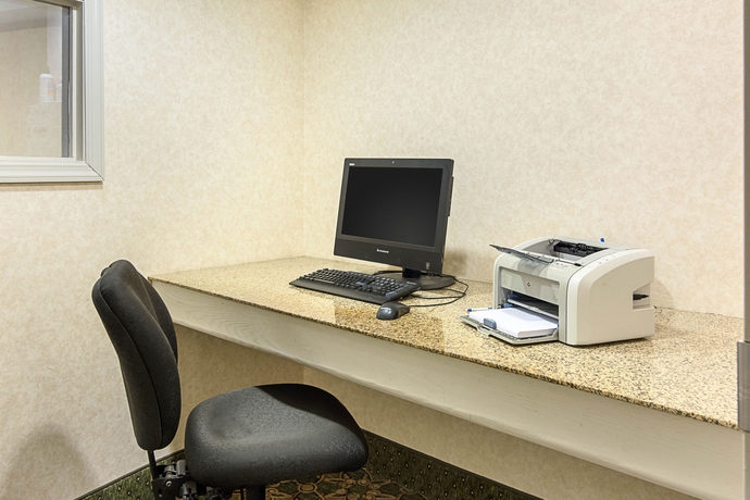 Imagen de los interiores del Hotel Comfort Inn Falls Church - Tysons Corner. Foto 8