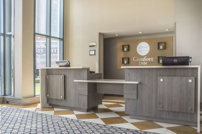 Imagen de los interiores del Hotel Comfort Inn Fallsview. Foto 16