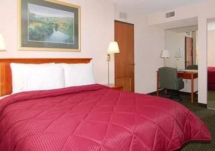 Imagen de la habitación del Hotel Comfort Inn Farmington Hills. Foto 11