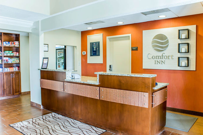Imagen de los interiores del Hotel Comfort Inn Fayetteville West Near Fort Liberty. Foto 9