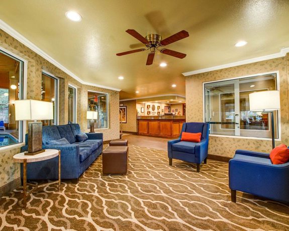 Imagen de los interiores del Hotel Comfort Inn Fontana. Foto 18