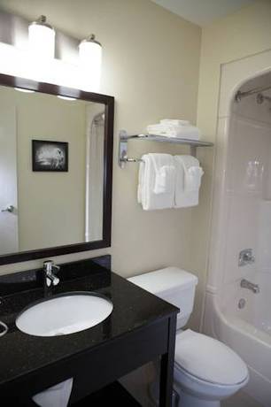 Imagen de la habitación del Hotel Comfort Inn Fort Erie. Foto 12