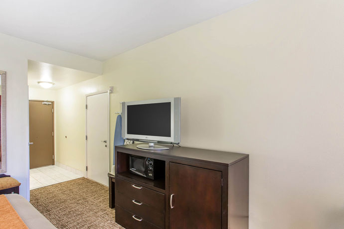 Imagen de los interiores del Hotel Comfort Inn Franklin Highway 96. Foto 12