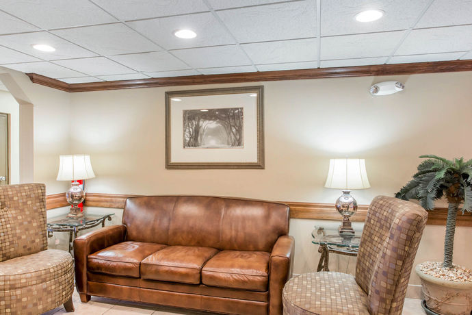 Imagen de los interiores del Hotel Comfort Inn Franklin Highway 96. Foto 13