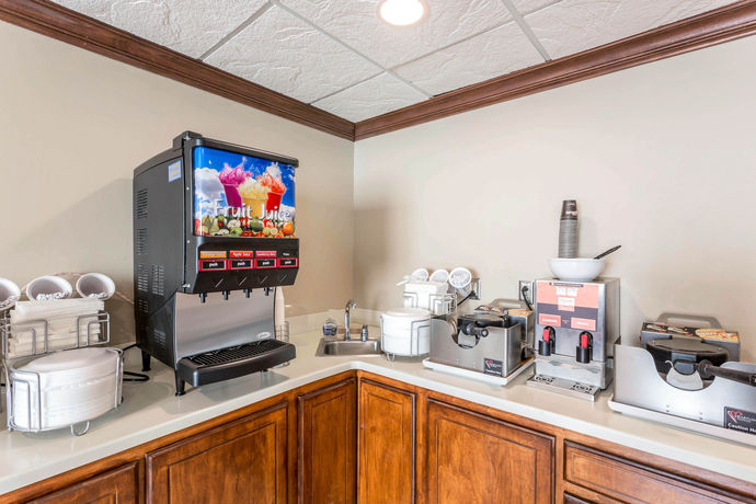 Imagen del bar/restaurante del Hotel Comfort Inn Franklin Highway 96. Foto 4