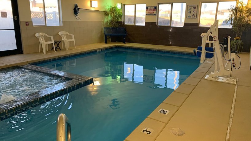 Imagen de la piscina del Hotel Comfort Inn Garden City. Foto 17