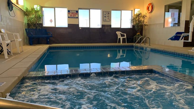 Imagen de la piscina del Hotel Comfort Inn Garden City. Foto 19