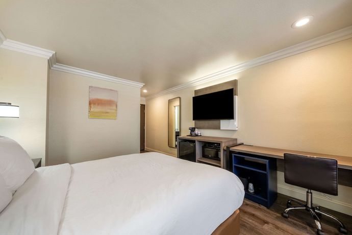 Imagen de la habitación del Hotel Comfort Inn Gilroy. Foto 8