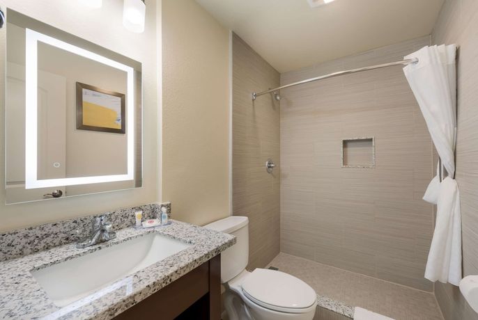 Imagen de la habitación del Hotel Comfort Inn Gilroy. Foto 9