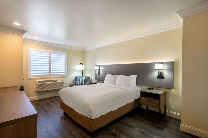 Imagen de la habitación del Hotel Comfort Inn Gilroy. Foto 11