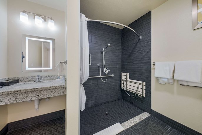 Imagen de la habitación del Hotel Comfort Inn Gilroy. Foto 17