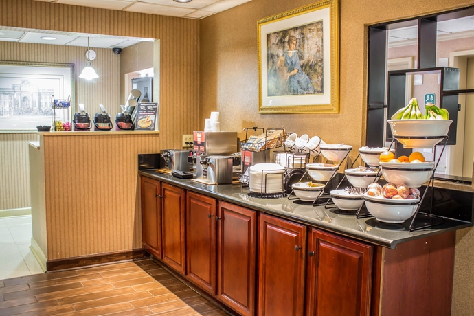 Imagen del bar/restaurante del Hotel Comfort Inn Greensboro - Kernersville. Foto 3