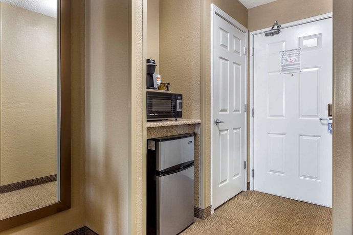Imagen de la habitación del Hotel Comfort Inn Gurnee near Six Flags. Foto 7