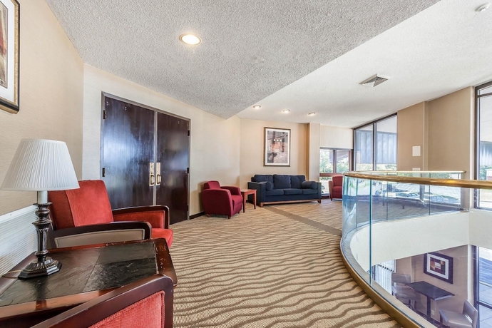 Imagen de los interiores del Hotel Comfort Inn Hall Of Fame. Foto 16