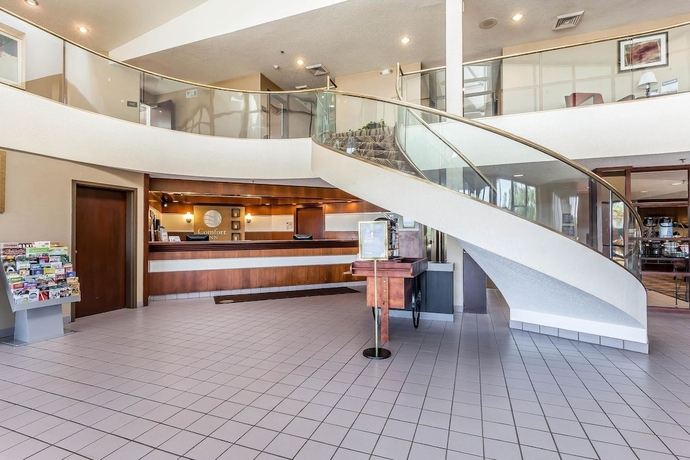 Imagen de los interiores del Hotel Comfort Inn Hall Of Fame. Foto 17
