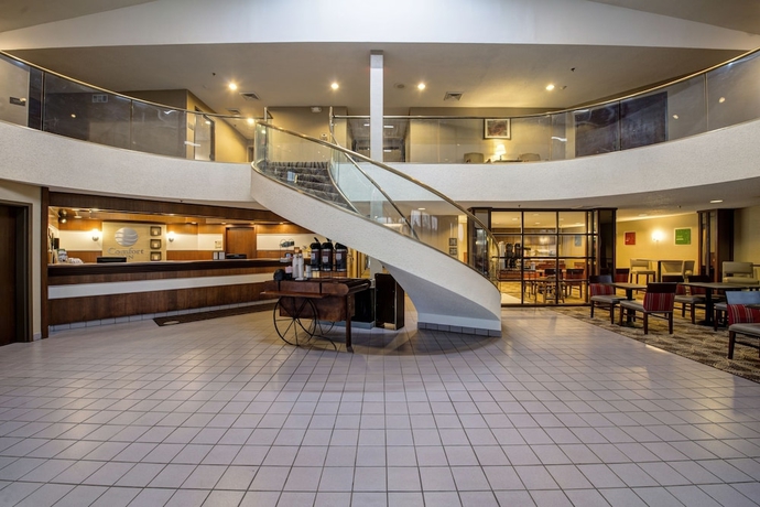 Imagen de los interiores del Hotel Comfort Inn Hall Of Fame. Foto 19