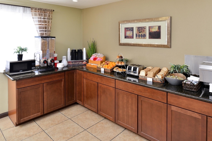 Imagen del bar/restaurante del Hotel Comfort Inn, Hayward. Foto 4