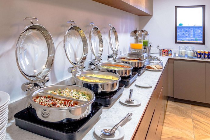 Imagen del bar/restaurante del Hotel Comfort Inn Hermosillo Aeropuerto. Foto 2