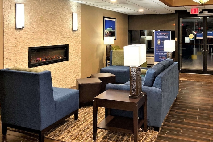 Imagen de los interiores del Hotel Comfort Inn Herndon Reston. Foto 18