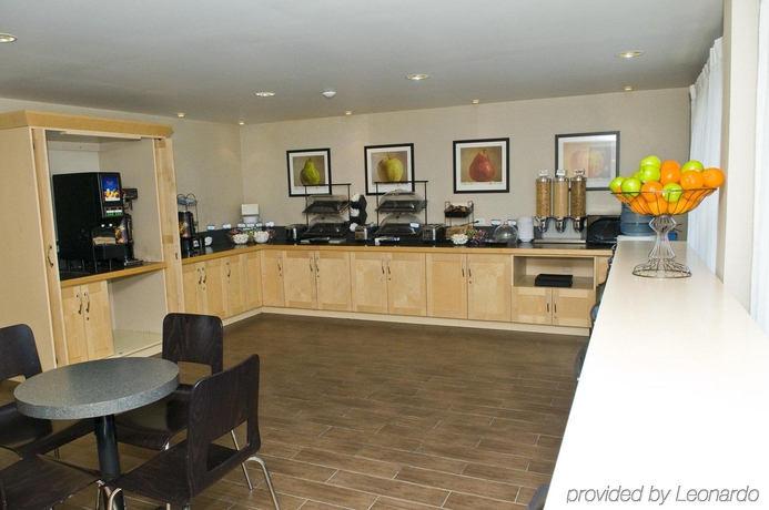 Imagen general del Hotel Comfort Inn Highway 401. Foto 3