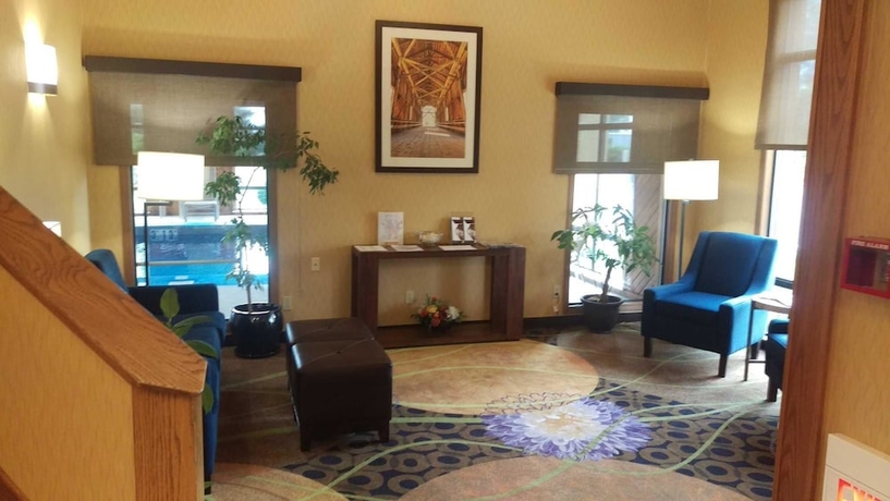 Imagen de los interiores del Hotel Comfort Inn Huntington. Foto 12
