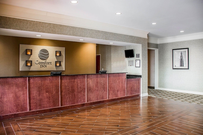 Imagen de los interiores del Hotel Comfort Inn Huntsville Near University. Foto 11
